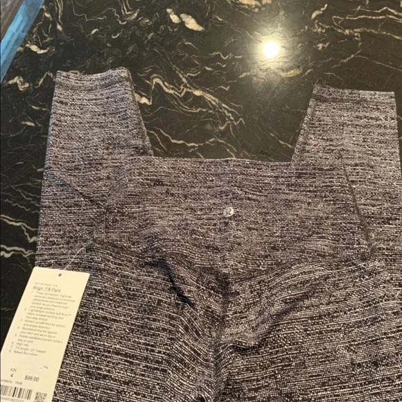 Lululemon Align size 4 - Picture 8 of 8